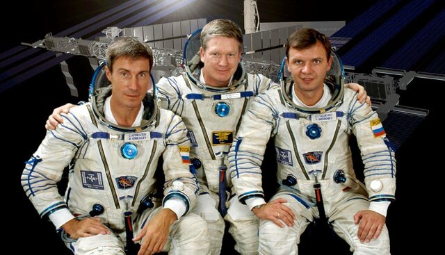 La Estación Espacial Internacional recibe a sus tres primeros astronautas