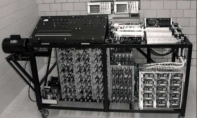 Primer ordenador digital electrónico