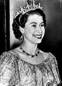 Elizabeth II become the British queen