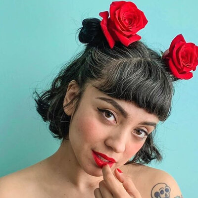 Timeline: La historia de vida de Mon Laferte