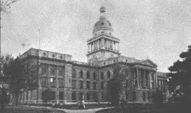 Lincoln replaced Omaha as the state capitol