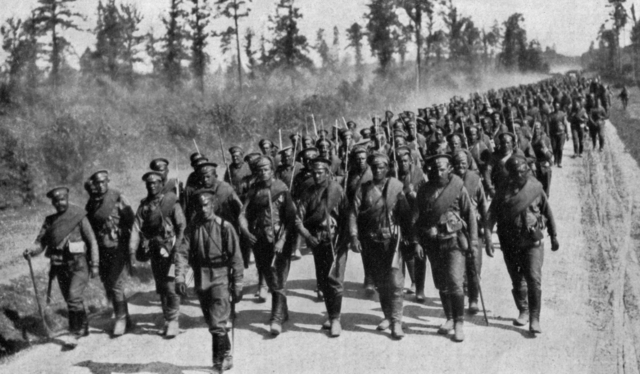 Scoppio prima guerra mondiale; entrano in guerra Francia e Russia contro Austria e Germania