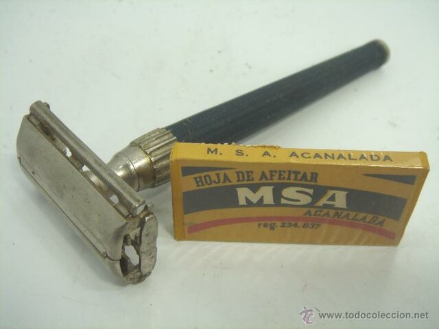 Máquina de afeitar con 2 cuchillas