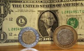 Devaluación del peso frente al dolar