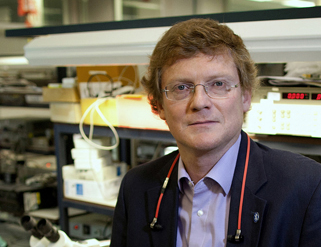 Bluetooth 1.0 Specifications Released, invented by Jaap Haartsen