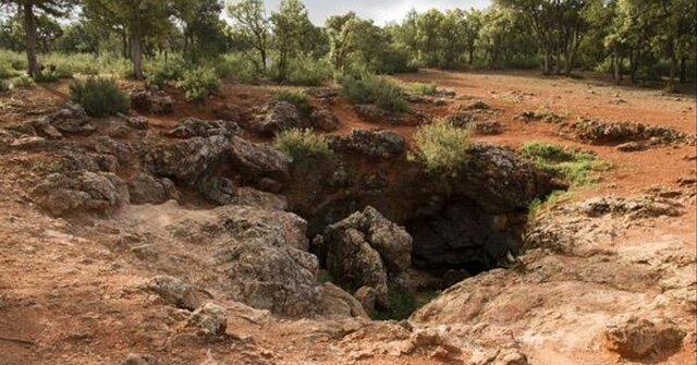 LA AVENTURA DE LA CUEVA DE LOS MONTESINOS