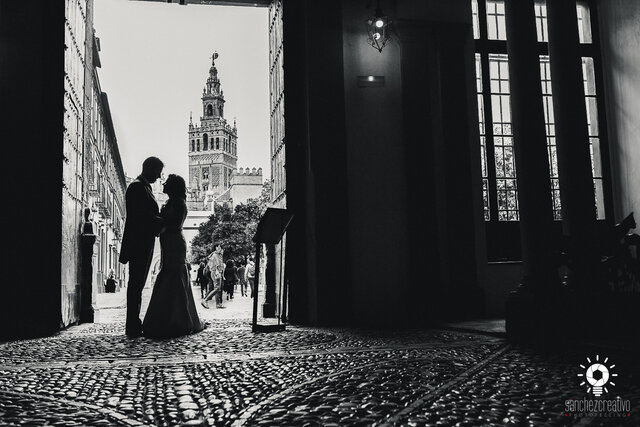 Se casó con Rose Elisabeth