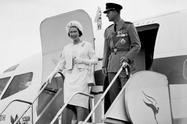 The FIRST trip around the world among monarchs.