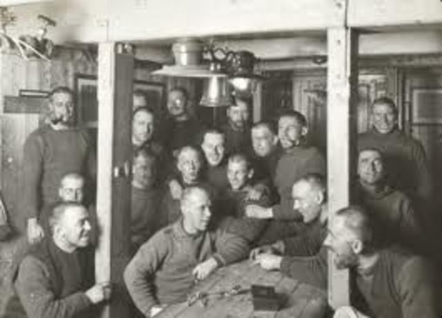 Shackleton depart from his home with 27 men