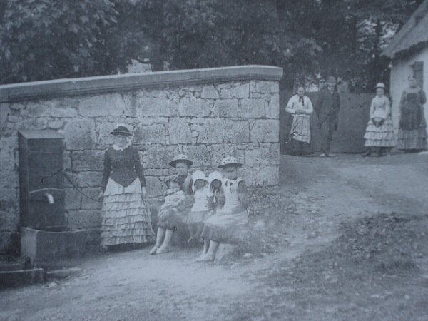 SOCIEDAD DE LAS HILANDERAS DE FENWICK