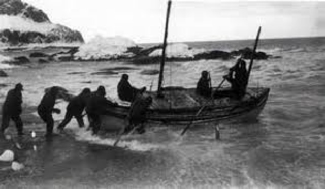 Shackleton orders the lifeboats to be launched for Elephant Island.