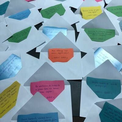 Timeline: Kendimizi Buluyoruz