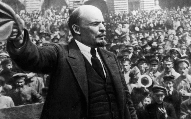 wybuch rewolucji październikowej