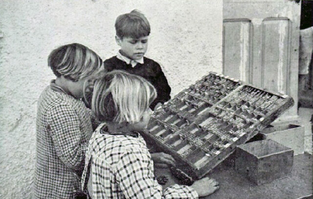 Fundación de la Asociación Española para la Correspondencia y la Imprenta Escolar (ACIES)