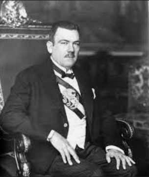 Plutarco Elías Calles se vuelve presidente