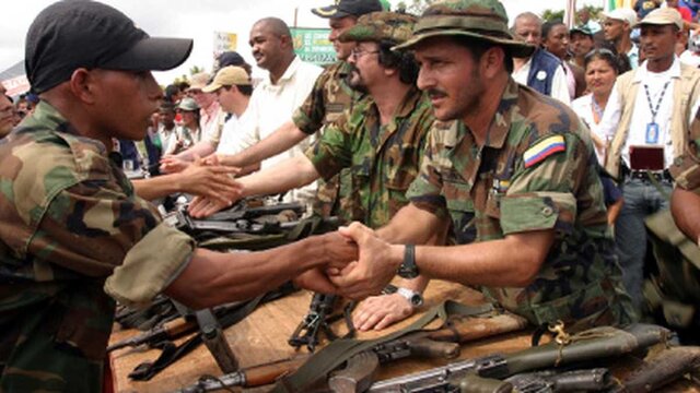 Diálogos de paz en medio del conflicto armado