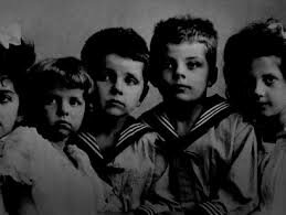 Antoine de Saint Exupery nait a Lyon