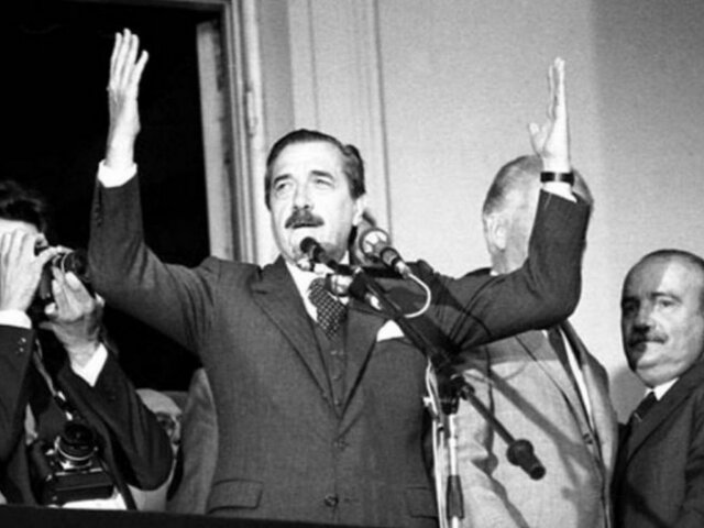 Vuelta a la democracia, Raúl Alfonsín