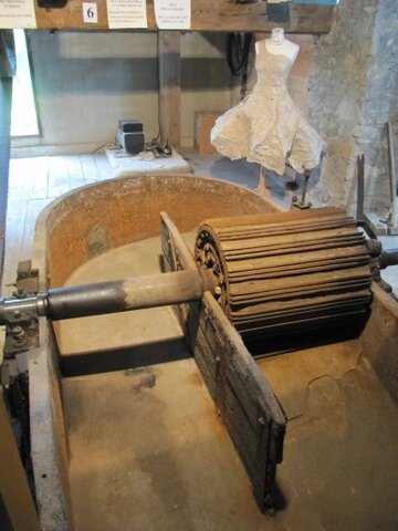 Primer molino de papel en Francia