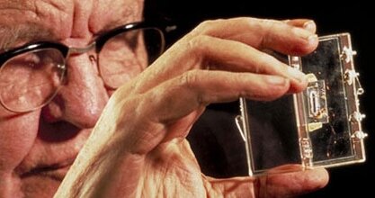 El primer premio al microchip