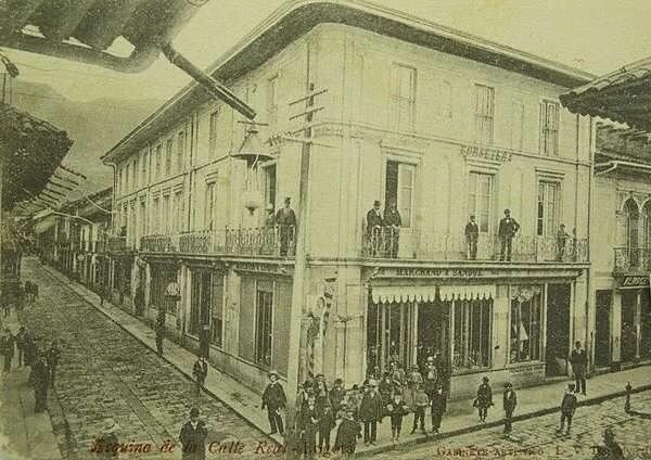 Se inaugura alumbrado público y Compañía antioqueña instalaciones eléctricas