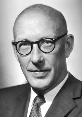 Descubrimiento de la relación entre los genes y las enzimas al encontrar mutantes auxotroficos.