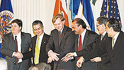 TLC ENTRE EL SALVADOR Y ESTADOS UNIDOS