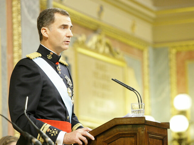 Felipe IV hereda el trono