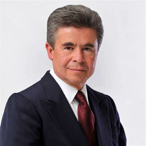 Enrique Burgos García, Querétaro