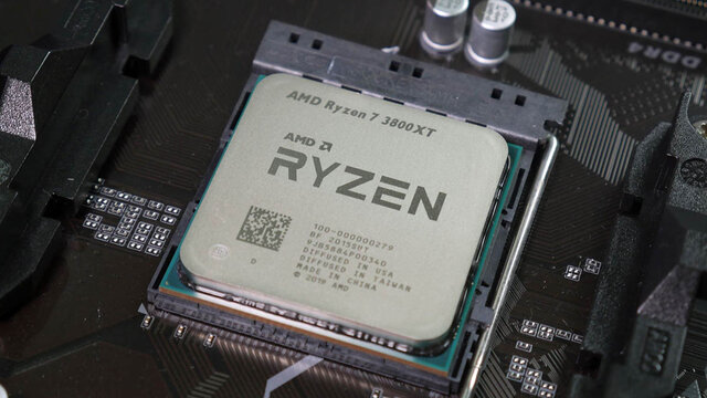 AMD RYZEN 7 - 1800