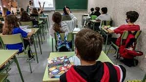 je suis allée á l´école secondaire