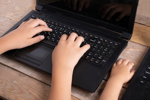 Quand j'étais petit, j'écrivais des contes et des histoires sur l'ordinateur