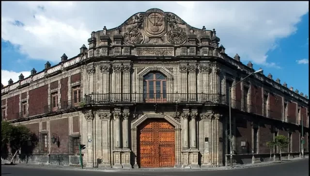 "Escuela de Medicina del Establecimiento de Ciencias Médicas"