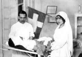 HERMELINDA GARCIA PRIMERA ENFERMERA EN OBTENER SU DIPLOMA Y CERTIFICADO.