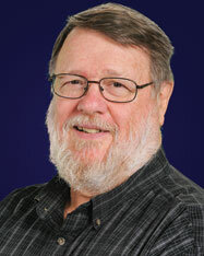 Ray Tomlinson realiza unprograma de e-mail