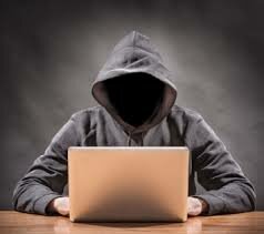 2002 Se crea el sitio web