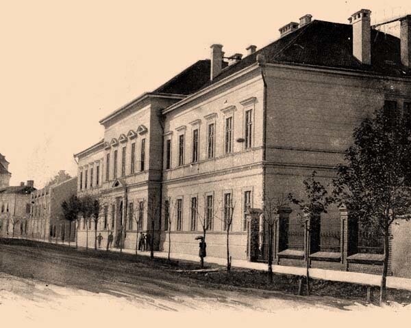 Elemi tanulmányok kezdete