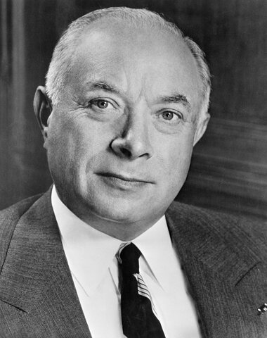 1916- David Sarnoff