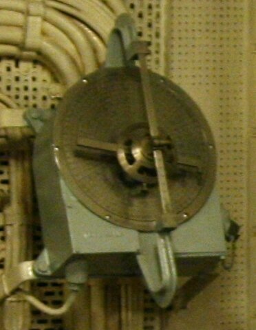 Se crea el Dumaresq (Dispositivo de cálculo mecánico).