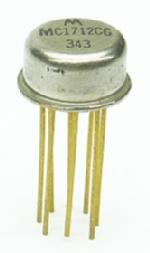 Se crea el primer amplificador operacional monolítico construido como circuito integrado.