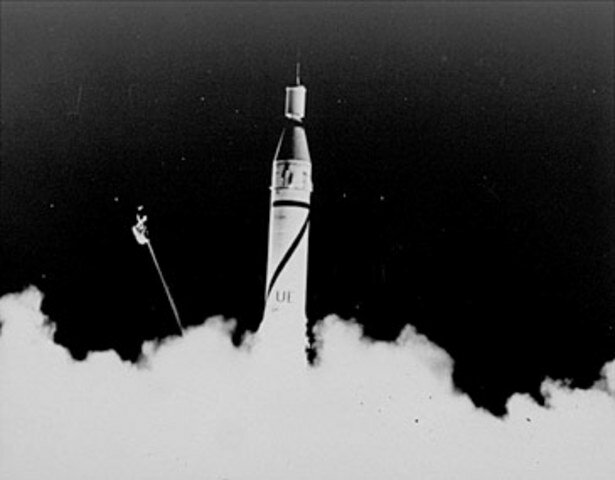 1958 Launching Satellite (USA)