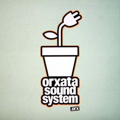 Se publica el disco 1.0