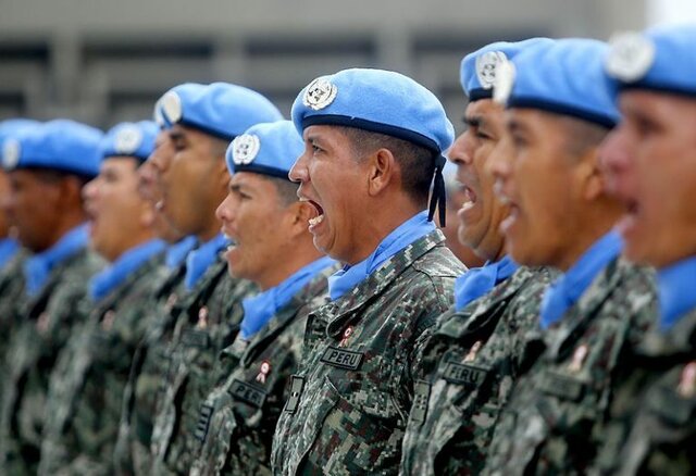 Es va crear un exèrcit reial permanent servit per mercenaris