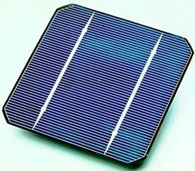 Julius Elster y Hans Geitel perfeccionaron una célula fotoeléctrica