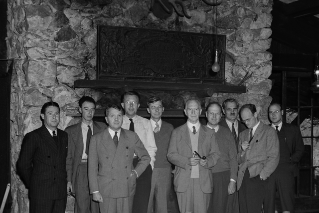 Applied Matematics Panel (AMP)