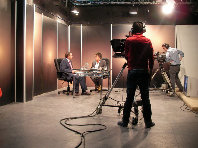 LA ENTREVISTA Y LOS MEDIOS ELECTRONICOS