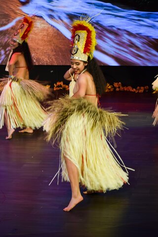 Me enamoro por primera vez