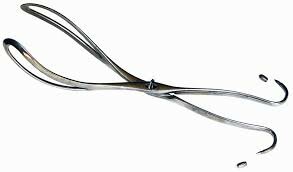 FORCEPS CON DOBLE CURVATURA