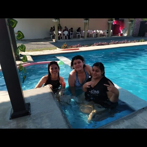 Primera pijamada con mis amigas