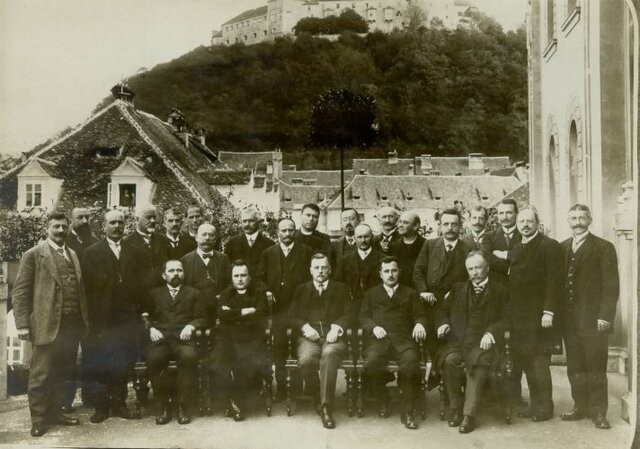 NASTANEK SLOVENSKIH POLITIČNIH STRANK